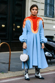 black and white shoes, blue dress, cowboy boots, earrings, graphic dress, leather bag, leather shoes, pearls, printed dress, white bag, MILAN, MFW, fashion week, frenchystyle, FW, jonathan paciullo, street style, AUTUMN WINTER 2019-2020, AW 19-20, FALL WINTER 2019-2020, FW 19-20, vertical, full length