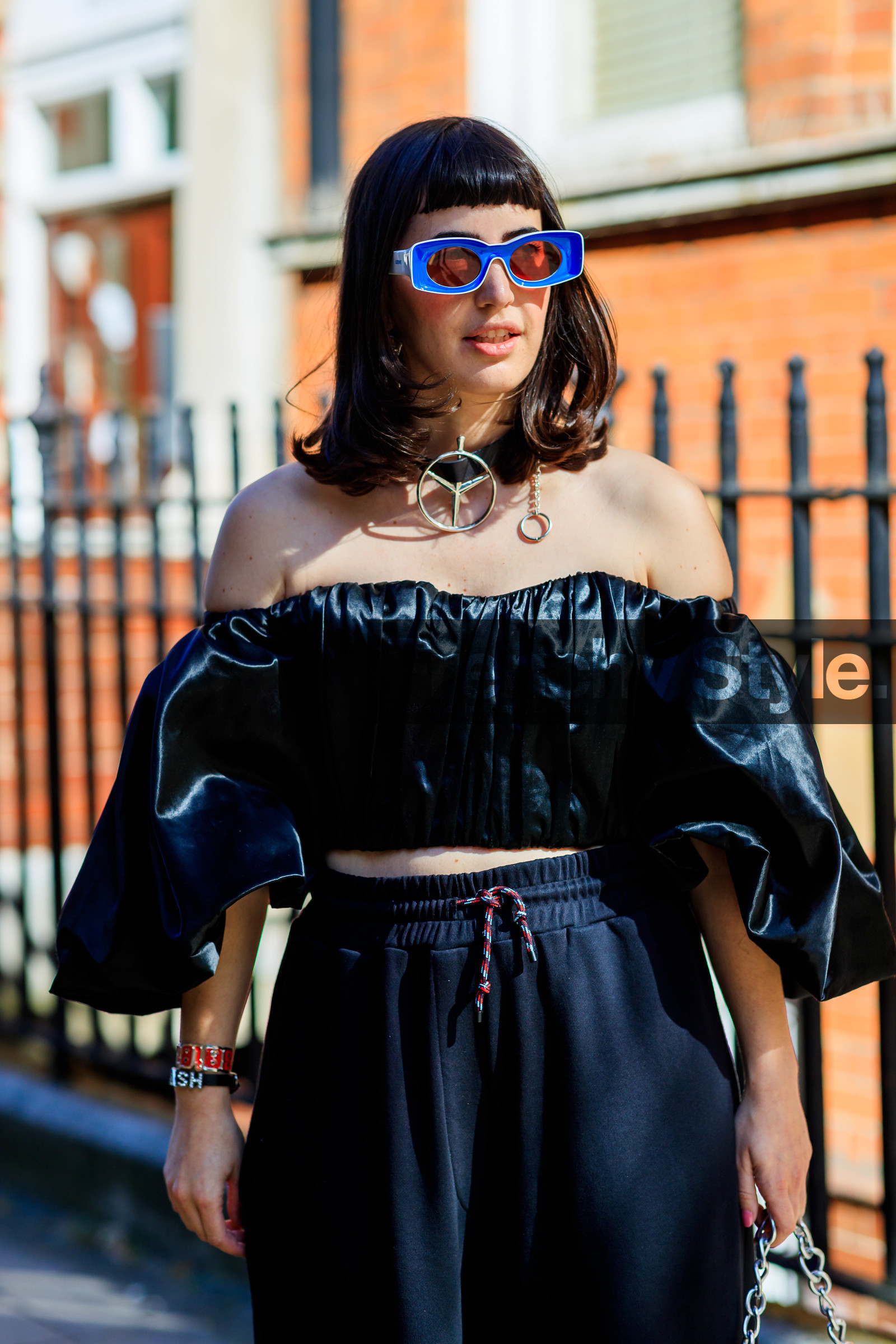 half soulder top, loewe sunglasses, silver necklace, blue sunglasses, satin top, black top, mercedes necklace, evening top, jogging pants, black pants, strassed bracelet, fashion week, frenchystyle, FW, jonathan paciullo, street style, vertical, detail, atmosphere details