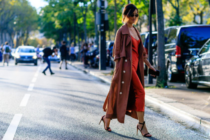 atmosphere details, beige coat, bordeaux, burgundy, fashion week, frenchystyle, full length, FW, high heels, horizontal, jonathan paciullo, leather shoes, long coat, nicole warne, PARIS, PFW, red dress, red shoes, SPRING SUMMER 2017, SS 17, street style, sunglasses, trench coat, velvet