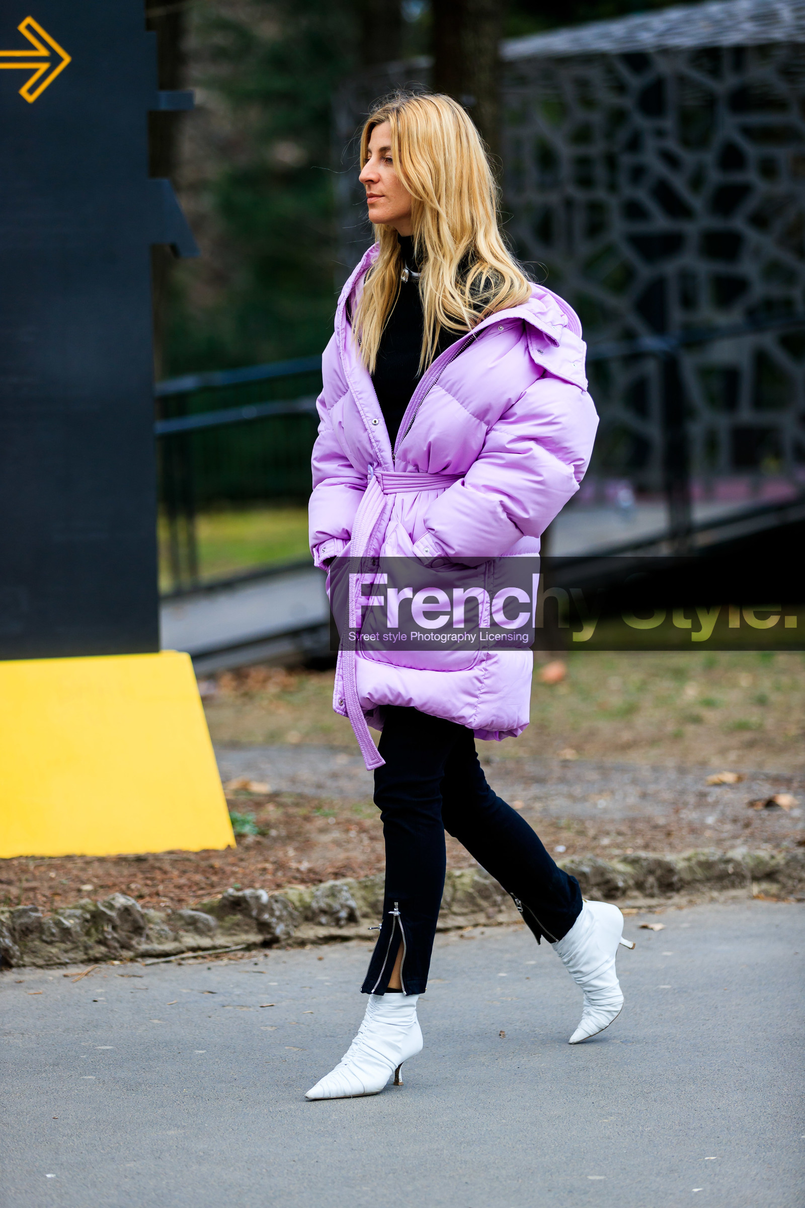 ada kokosar, black pants, down jacket, leather shoes, pink jacket, trousers, white shoes, MILAN, MFW, fashion week, frenchystyle, FW, jonathan paciullo, street style, AUTUMN WINTER 2019-2020, AW 19-20, FALL WINTER 2019-2020, FW 19-20, vertical, full length