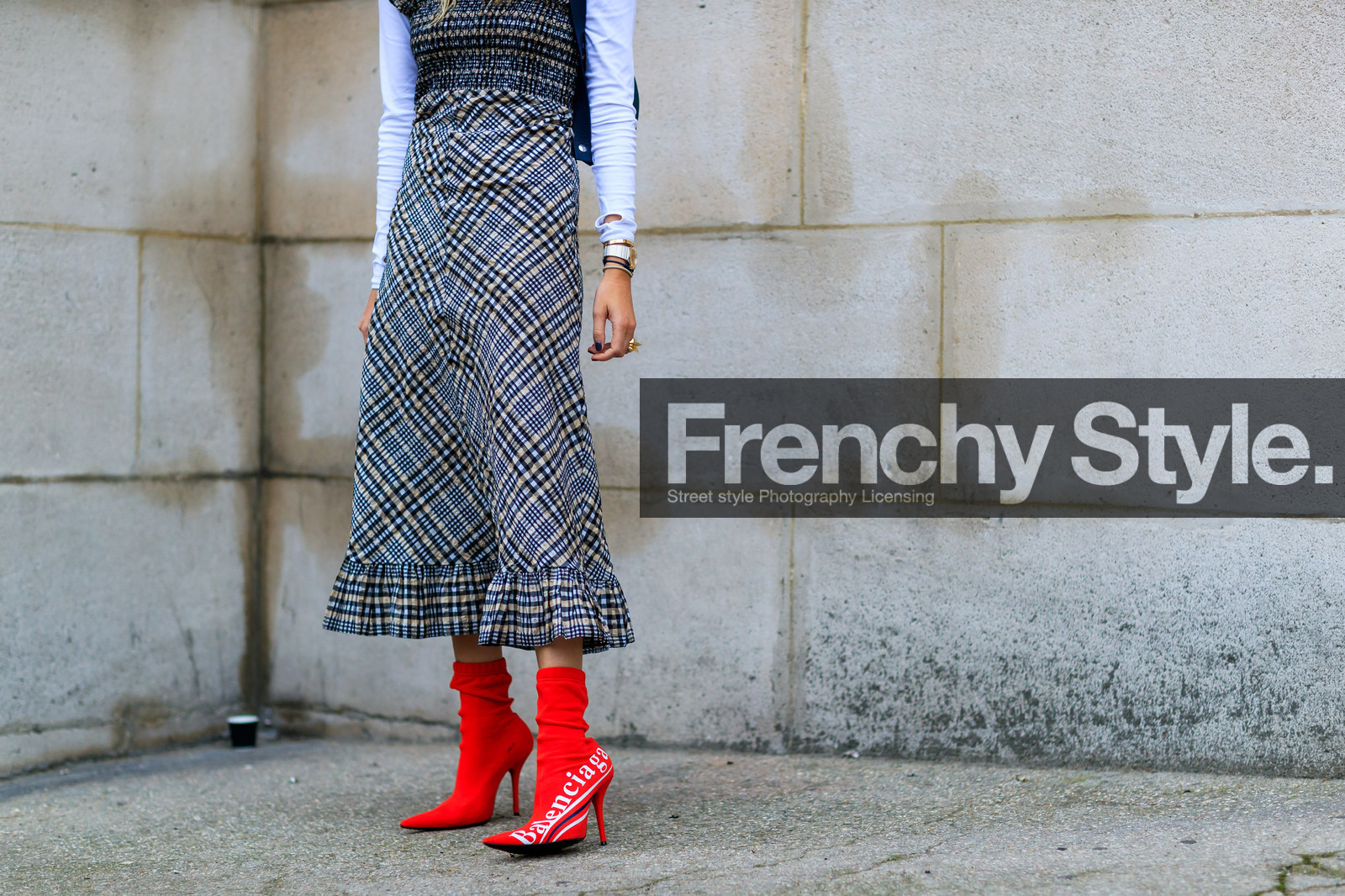 atmosphere details, balenciaga, checked dress, detail, fashion week, frenchystyle, FW, graphic dress, grey dress, high heels, horizontal, jonathan paciullo, leather shoes, PARIS, PFW, plaid, printed dress, red shoes, SPRING SUMMER 2018, SS 18, street style, camille charriere