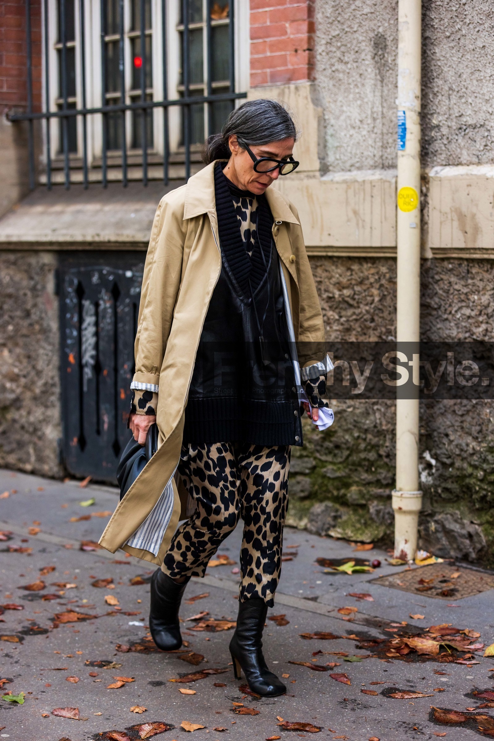 animal print, beige pants, beige trenchcoat, black boots, black top, boots, glasses, leather top, leopard pants, pants, printed pants, trenchcoat, fashion week, frenchystyle, FW, jonathan paciullo, street style, PFW, PARIS, SPRING SUMMER 2022, SS 22, vertical, full length