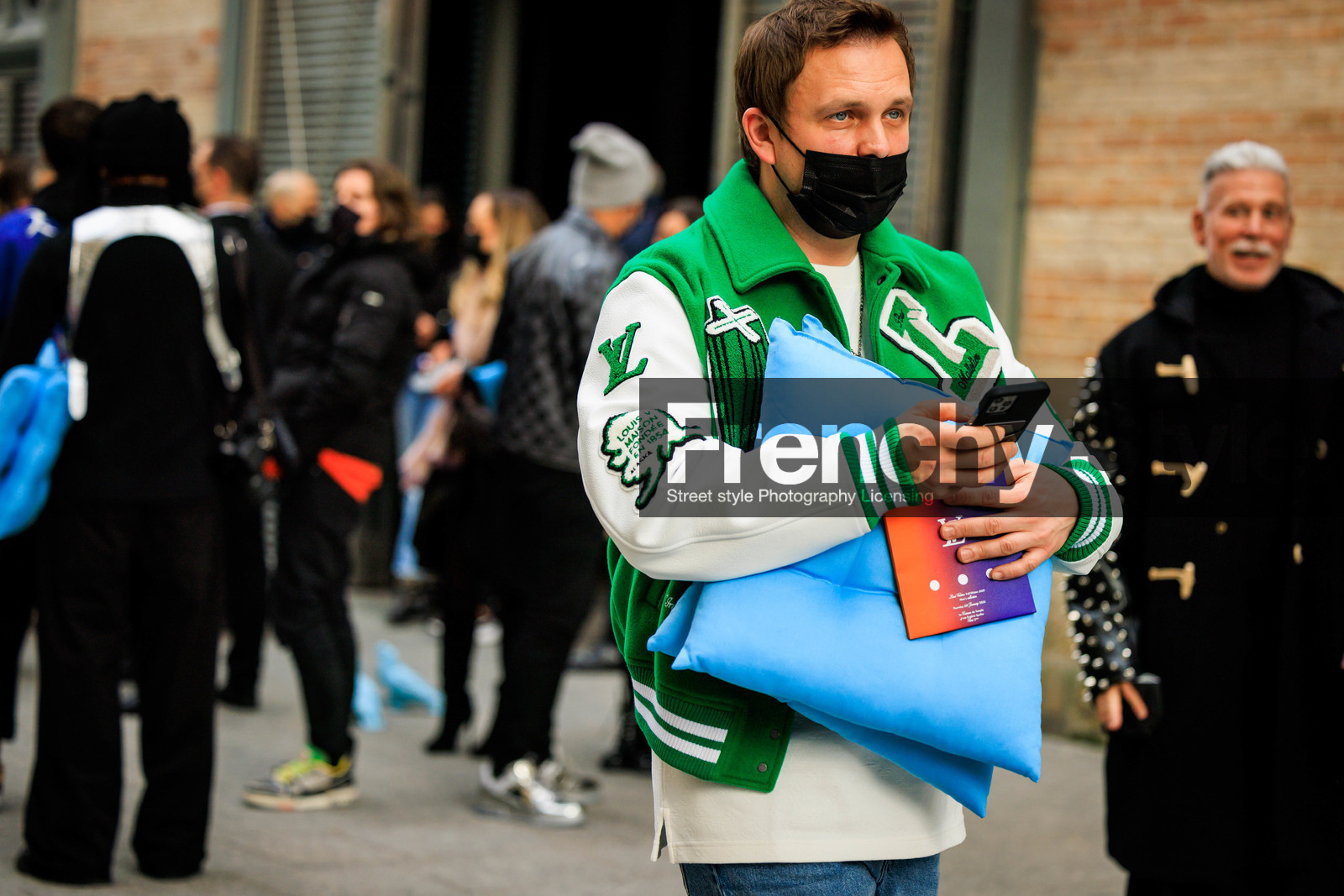 menswear, fashion week, frenchystyle, FW, jonathan paciullo, street style, PFW, PARIS, FALL WINTER 2022-2023, AUTUMN WINTER 2022-2023, FW 22-23, atmosphere details, detail, horizontal