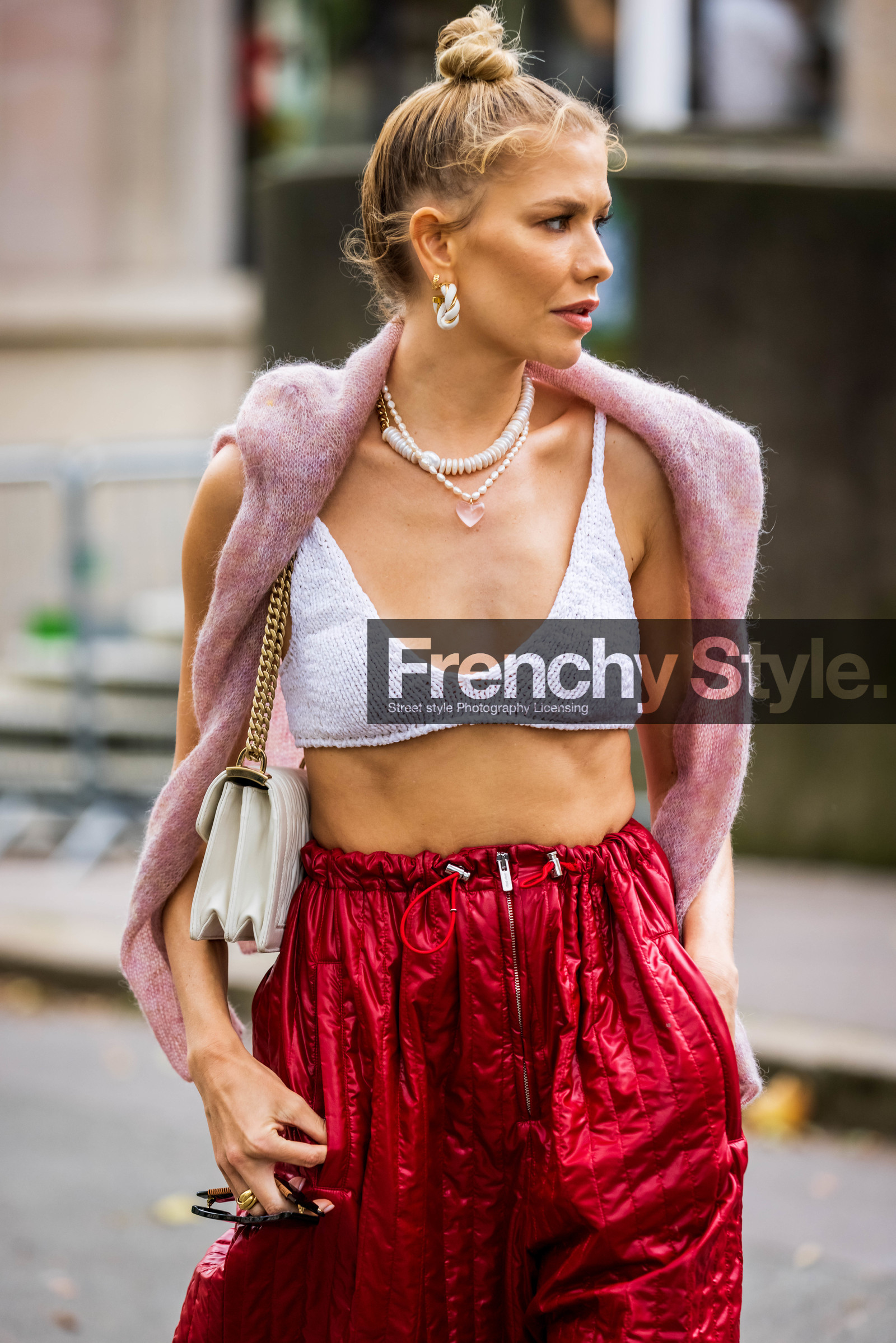 bag, bra, Elena Perminova, large pants, leather bag, miu miu bag, oversize pants, pants, quilted pants, red pants, ribbed bra, white bag, white bra, pink knitwear, necklace, earrings, bun, fashion week, frenchystyle, FW, jonathan paciullo, street style, PFW, PARIS, SPRING SUMMER 2022, SS 22, vertical, atmosphere details