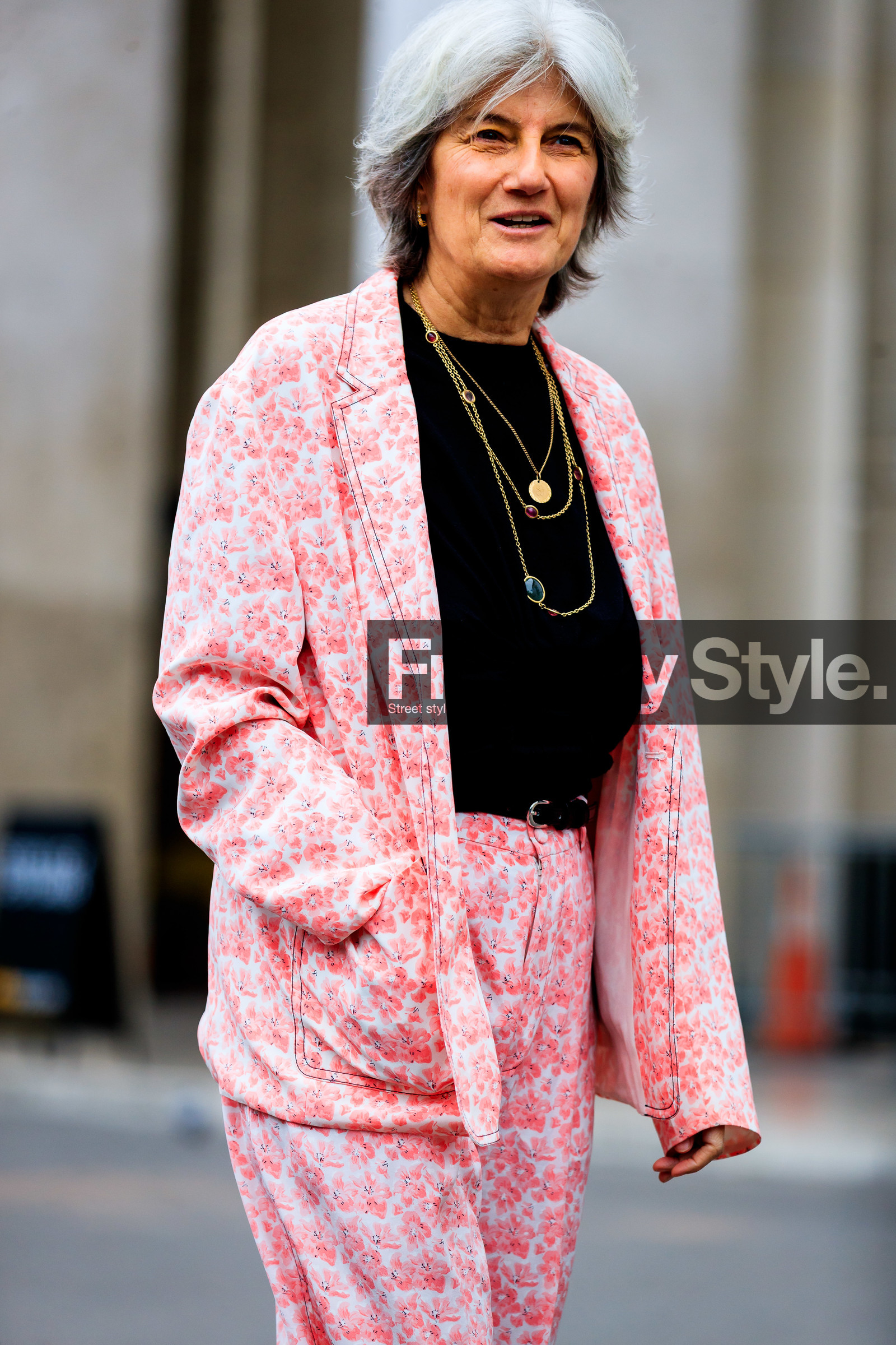 pink jacket, pink pants, pink suits, floral printed jacket, floral printed pants, floral printed suits, golden necklace, long necklace, loose pants, medal necklace, sophie fontanel, fashion week, frenchystyle, FW, jonathan paciullo, street style, PFW, PARIS, SPRING SUMMER 2022, SS 22, vertical, atmosphere details, detail