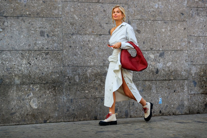 asymetric, earrings, leather bag, leather shoes, one shoulder, red bag, white shirt, white shoes, white skirt, xenia adonts, street style, jonathan paciullo, FW, frenchystyle, fashion week, MFW, MILAN, AUTUMN WINTER 2019-2020, AW 19-20, FALL WINTER 2019-2020, FW 19-20, atmosphere details, full length, horizontal