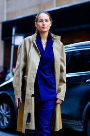 AUTUMN WINTER 2017-2018, AW 17-18, beige coat, blazer, blue suit, FALL WINTER 2017-2018, fashion week, frenchystyle, full length, FW, FW 17-18, jonathan paciullo, leelee sobieski, navy jacket, navy pants, navy suit, NEW YORK, NYFW, street style, trench coat, trousers, vertical
