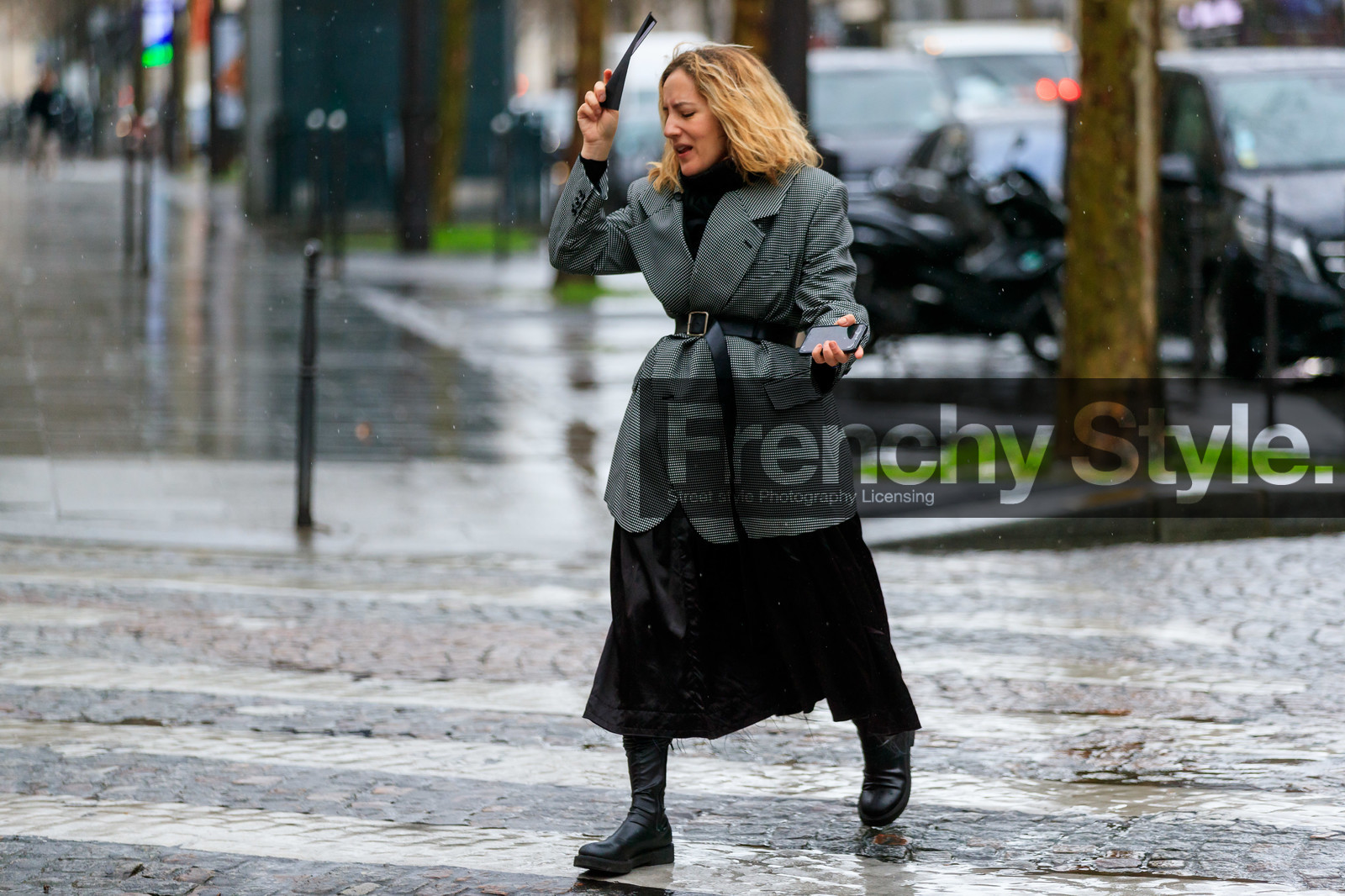 black dress, black jacket, black leather boots, high collar dress, black leather belt, belted jacket, grey jacket, checked jacket, vichy printed jacket, long dress, used dress, flat boots, fashion week, frenchystyle, FW, jonathan paciullo, street style, PFW, PARIS, AUTUMN WINTER 2020-2021, FALL WINTER 2020-2021, FW 20-21, horizontal, full length, atmosphere details
