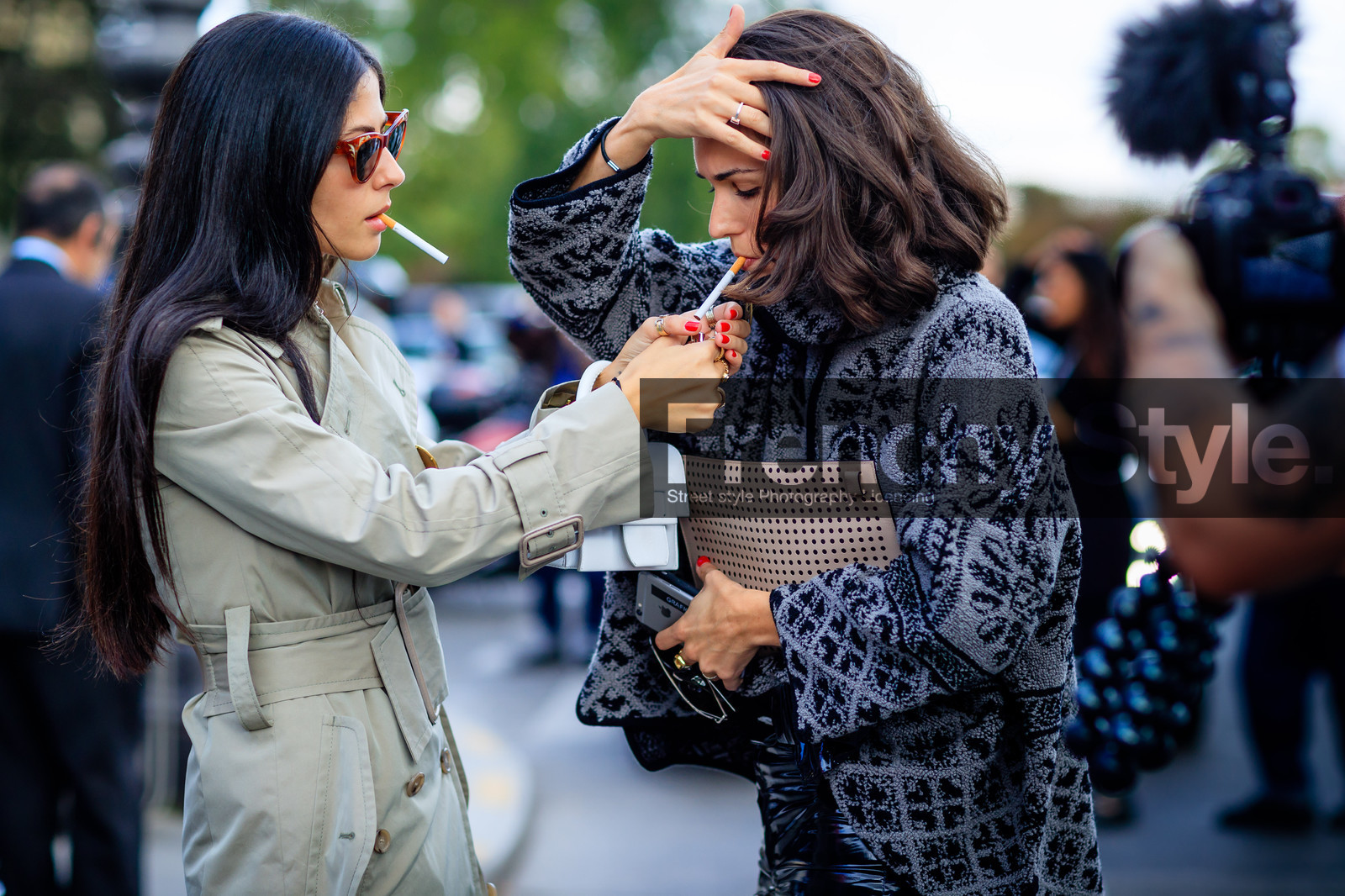 atmosphere details, beige bag, black pants, detail, diletta bonaiuti, fashion week, frenchystyle, FW, gilda ambrosio, grey sweater, horizontal, jonathan paciullo, leather bag, leather pants, mini bag, PARIS, PFW, printed sweater, SPRING SUMMER 2017, SS 17, street style, studded bag, sunglasses, trench coat, trousers, turtleneck sweater, varnished leather, white bag