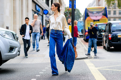 atmosphere details, blue denim, denim jacket, denim pants, fashion week, frenchystyle, full length, FW, horizontal, jeans, jonathan paciullo, LFW, LONDON, model, SPRING SUMMER 2017, SS 17, street style, trousers, white shirt, woman