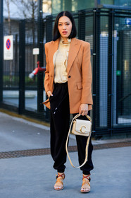 beige shirt, black pants, blazer, brown shoes, chloé, high heels, leather bag, leather shoes, pink jacket, sweatpants, Tiffany Hsu, trousers, white bag, PARIS, PFW, street style, jonathan paciullo, FW, frenchystyle, fashion week, AUTUMN WINTER 2019-2020, AW 19-20, FALL WINTER 2019-2020, FW 19-20, vertical, full length