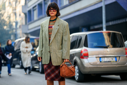 blazer, bordeaux, burgundy, camel bag, checked, graphic bag, graphic jacket, graphic skirt, green jacket, leather bag, loewe, maria bernad, multicolor sweater, plaid, prada, printed bag, printed jacket, printed skirt, printed sweater, red skirt, sunglasses, tartan, MILAN, MFW, fashion week, frenchystyle, FW, jonathan paciullo, street style, AUTUMN WINTER 2019-2020, AW 19-20, FALL WINTER 2019-2020, FW 19-20, atmosphere details, detail, horizontal