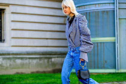 atmosphere details, AUTUMN WINTER 2017-2018, AW 17-18, black bag, blue denim, checked shirt, chloe, denim pants, detail, FALL WINTER 2017-2018, fashion week, frenchystyle, FW, FW 17-18, gingham, graphic shirt, horizontal, jeans, jonathan paciullo, leather bag, linda tol, PARIS, PFW, printed shirt, street style, trousers
