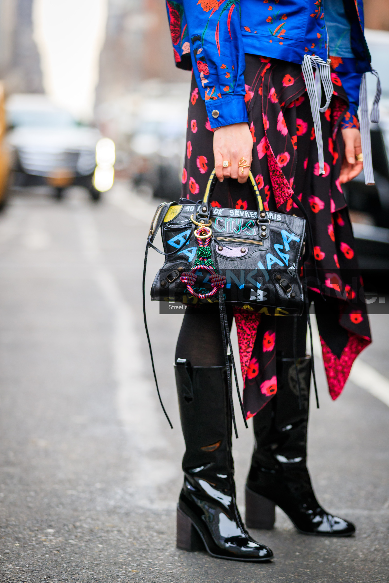 balenciaga, black bag, black shoes, black skirt, blue jacket, floral, flowers, graffiti, graphic bag, graphic skirt, high boots, high heels, leather bag, leather shoes, multicolor bag, printed bag, printed skirt, red skirt, street style, jonathan paciullo, FW, frenchystyle, fashion week, NYFW, NEW YORK, AUTUMN WINTER 2018-2019, AW 18-19, FALL WINTER 2018-2019, FW 18-19, vertical, atmosphere details, detail, Annabel Rosendahl