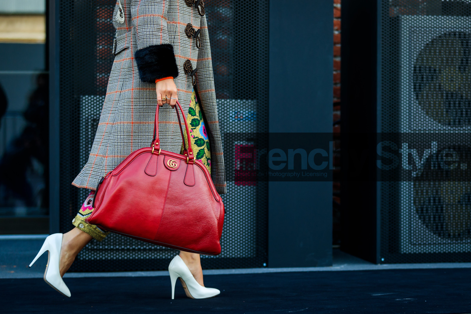 brown coat, checked, embroideries, floral, flowers, graphic jacket, graphic pants, gucci, high heels, leather bag, leather shoes, plaid, printed jacket, printed pants, red bag, trousers, white shoes, yellow jacket, yellow pants, fashion week, frenchystyle, FW, jonathan paciullo, street style, MFW, MILAN, AUTUMN WINTER 2018-2019, FALL WINTER 2018-2019, FW 18-19, horizontal, atmosphere details, thassia naves