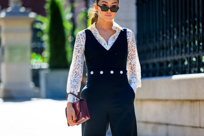 atmosphere details, black jumpsuit, bordeaux, burgundy, Chriselle Lim, detail, fashion week, frenchystyle, FW, horizontal, jonathan paciullo, lace shirt, leather bag, NEW YORK, NYFW, red bag, SPRING SUMMER 2018, SS 18, street style, sunglasses, trousers, white shirt