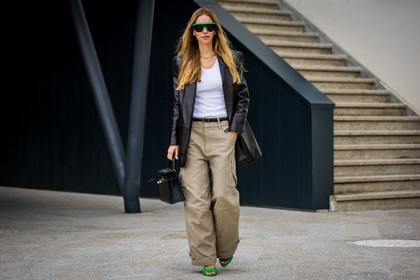 bag, beige pants, belt, black belt, black blazer, blazer, flare pants, fluo green sandals, fluo green sunglasses, hermes bag, kelly bag, large pants, leather bag, leather blazer, mask sunglasses, pants, Pernille Teisbaek, sandals, sunglasses, top, white top, PARIS, PFW, fashion week, frenchystyle, FW, jonathan paciullo, street style, SPRING SUMMER 2022, SS 22, horizontal, atmosphere details, full length