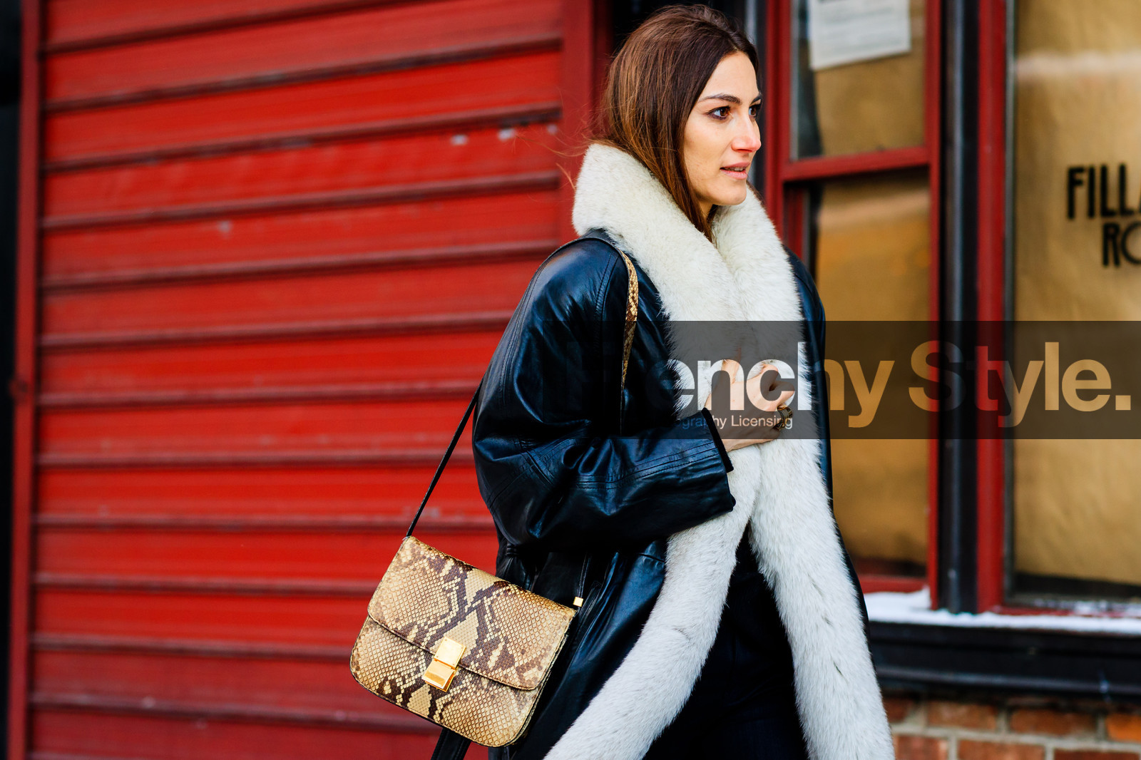 atmosphere details, AUTUMN WINTER 2017-2018, AW 17-18, beige bag, black coat, detail, FALL WINTER 2017-2018, fashion week, frenchystyle, fur collar, FW, FW 17-18, giorgia tordini, horizontal, jonathan paciullo, leather bag, leather coat, NEW YORK, NYFW, snake print, street style, white fur
