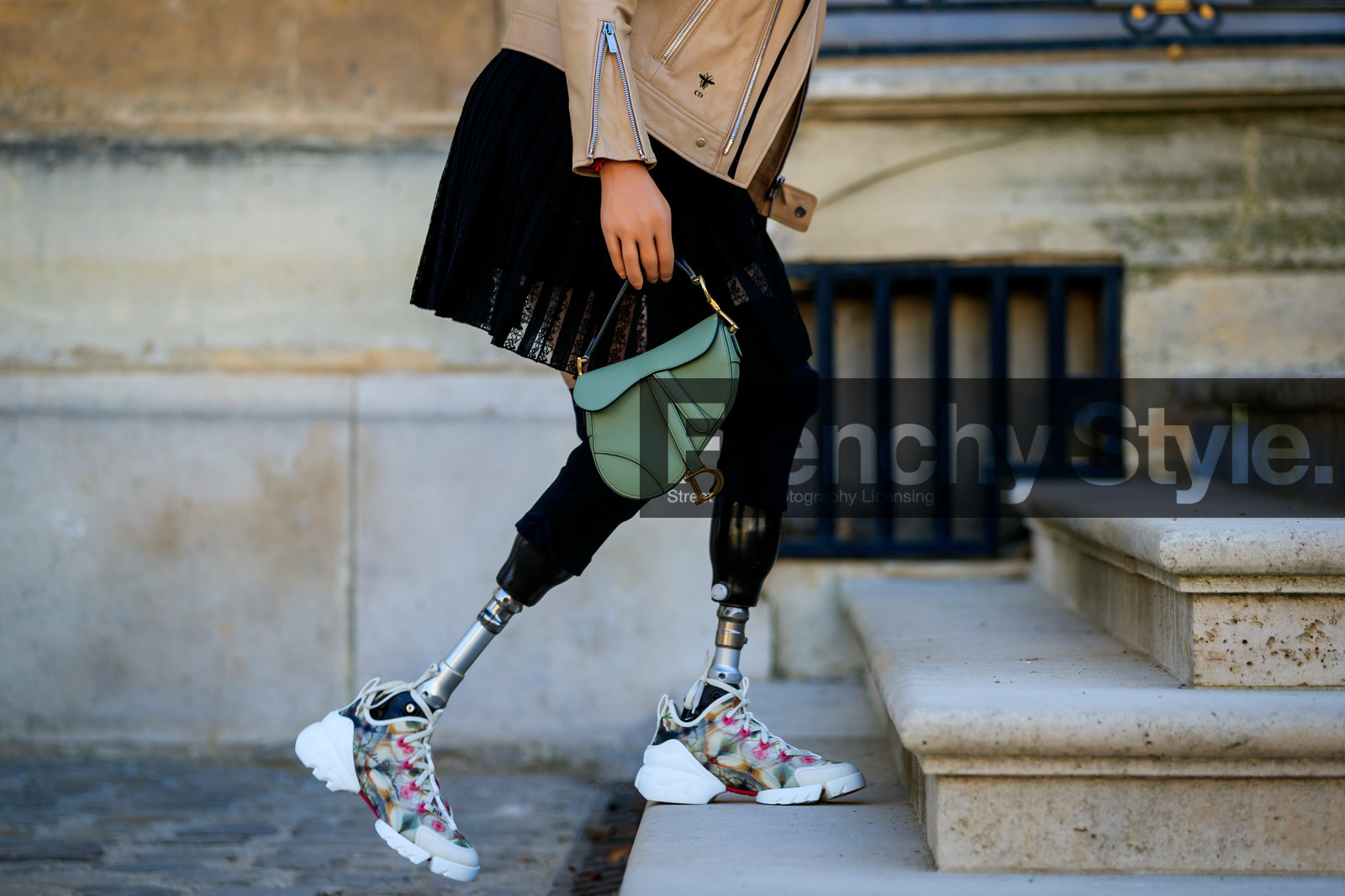 beatrice vio, beige jacket, black dress, christian dior, green bag, lace dress, leather bag, leather jacket, leather perfecto, leather shoes, saddle bag, white sneakers, fashion week, frenchystyle, FW, jonathan paciullo, street style, PFW, PARIS, AUTUMN WINTER 2019-2020, AW 19-20, FALL WINTER 2019-2020, FW 19-20, horizontal, atmosphere details, detail