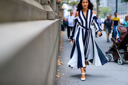 black and white, cold shoulders, graphic dress, high heels, leather shoes, printed dress, stripes, white shoes, fashion week, frenchystyle, FW, jonathan paciullo, street style, NYFW, NEW YORK, SPRING SUMMER 2019, SS 19, atmosphere details, horizontal, detail