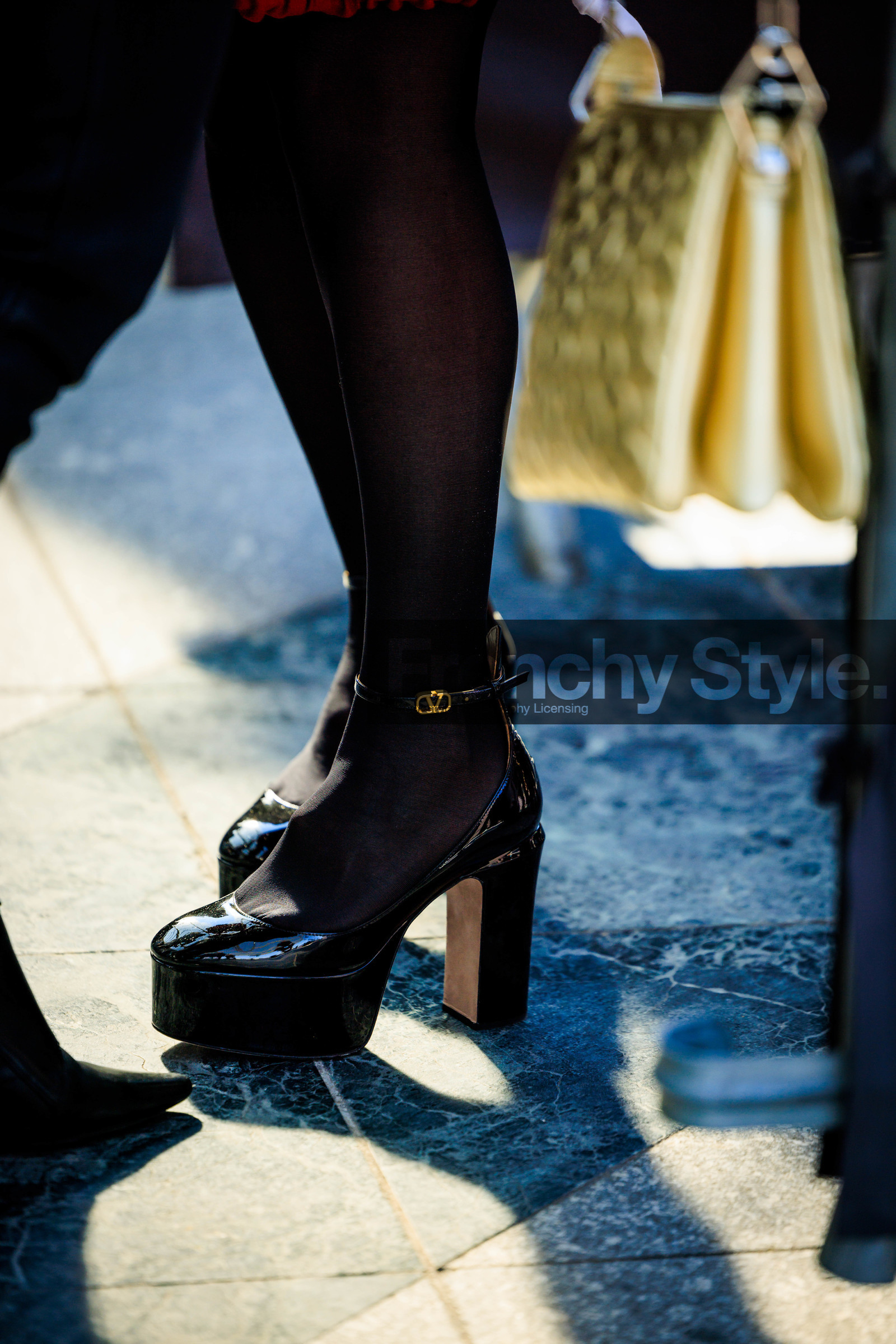black stockings, black heels, valetino heels, platform heels, street style, jonathan paciullo, FW, frenchystyle, fashion week, AUTUMN WINTER 2022-2023, FALL WINTER 2022_2023, FW 22-23, PFW, PARIS, vertical, detail