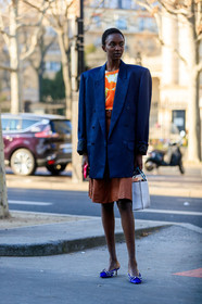 blazer, blue jacket, blue shoes, brown skirt, high heels, leather bag, leather shoes, model, orange top, oversize, tie & die, white bag, PARIS, PFW, street style, jonathan paciullo, FW, frenchystyle, fashion week, AUTUMN WINTER 2019-2020, AW 19-20, FALL WINTER 2019-2020, FW 19-20, vertical, full length