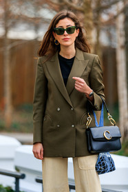 beige pants, black bag, black sweater, blazer, chloé, green jacket, leather bag, sunglasses, sylvia haghjoo, trousers, PARIS, PFW, street style, jonathan paciullo, FW, frenchystyle, fashion week, AUTUMN WINTER 2019-2020, AW 19-20, FALL WINTER 2019-2020, FW 19-20, vertical, atmosphere details, detail
