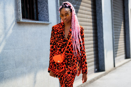 animal print, blazer, braids, candace marie, dyed hair, graphic jacket, graphic pants, graphic suit, leather bag, leopard, pink hair, printed jacket, printed pants, printed suit, red bag, red jacket, red pants, red suit, sunglasses, trousers, fashion week, frenchystyle, FW, jonathan paciullo, street style, MFW, MILAN, SPRING SUMMER 2019, SS 19, atmosphere details, horizontal, detail