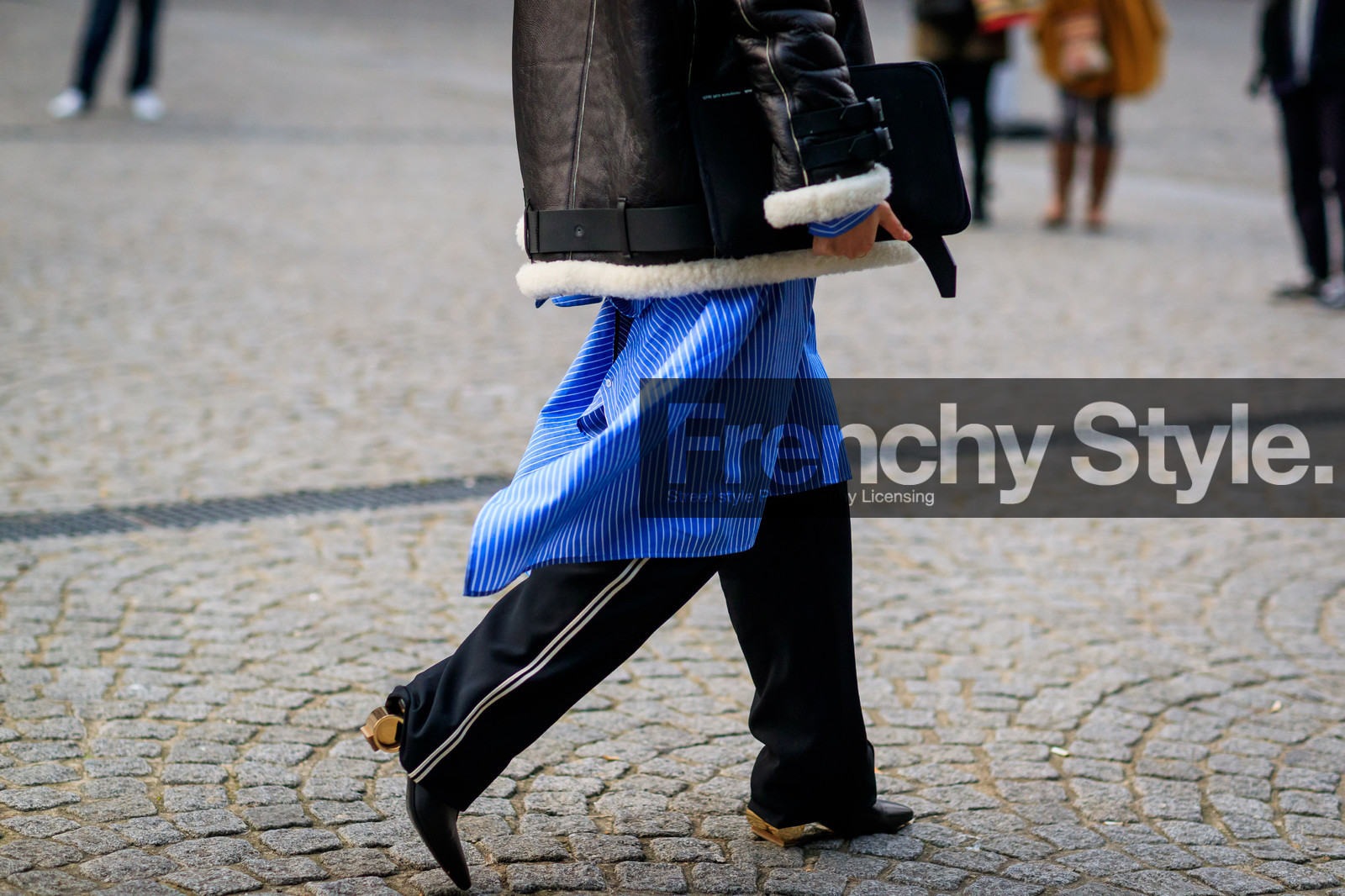 black bag, black pants, black shoes, blue shirt, brown jacket, fur jacket, geometric, graphic dress, graphic shirt, leather bag, leather jacket, leather shoes, printed dress, printed shirt, shearling, shirt dress, striped dress, striped shirt, stripes, trousers, fashion week, frenchystyle, FW, jonathan paciullo, street style, PFW, PARIS, SPRING SUMMER 2017, SS 17, HAUTE COUTURE, atmosphere details, detail, horizontal