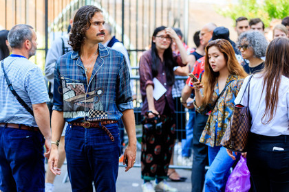 street style, jonathan paciullo, FW, frenchystyle, fashion week, PFW, PARIS, SPRING SUMMER 2019, SS 19, horizontal, atmosphere details, detail