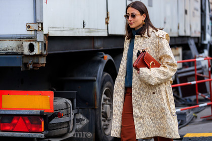 beige coat, blue sweater, brown pants, chloé, earrings, graphic jacket, julia haghjoo, leather bag, printed jacket, red bag, sunglasses, trousers, PARIS, PFW, street style, jonathan paciullo, FW, frenchystyle, fashion week, AUTUMN WINTER 2019-2020, AW 19-20, FALL WINTER 2019-2020, FW 19-20, horizontal, atmosphere details, detail