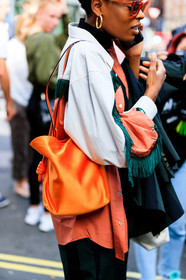donna wallace, earrings, fringes, graphic jacket, leather bag, loewe, orange bag, orange jacket, printed jacket, sunglasses, trousers, fashion week, frenchystyle, FW, jonathan paciullo, street style, LFW, LONDON, SPRING SUMMER 2019, SS 19, vertical, detail, atmosphere details