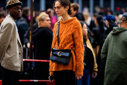 black bag, black leggings, chloé, leather bag, model, orange sweater, sunglasses, trousers, PARIS, PFW, street style, jonathan paciullo, FW, frenchystyle, fashion week, AUTUMN WINTER 2019-2020, AW 19-20, FALL WINTER 2019-2020, FW 19-20, horizontal, atmosphere details, detail