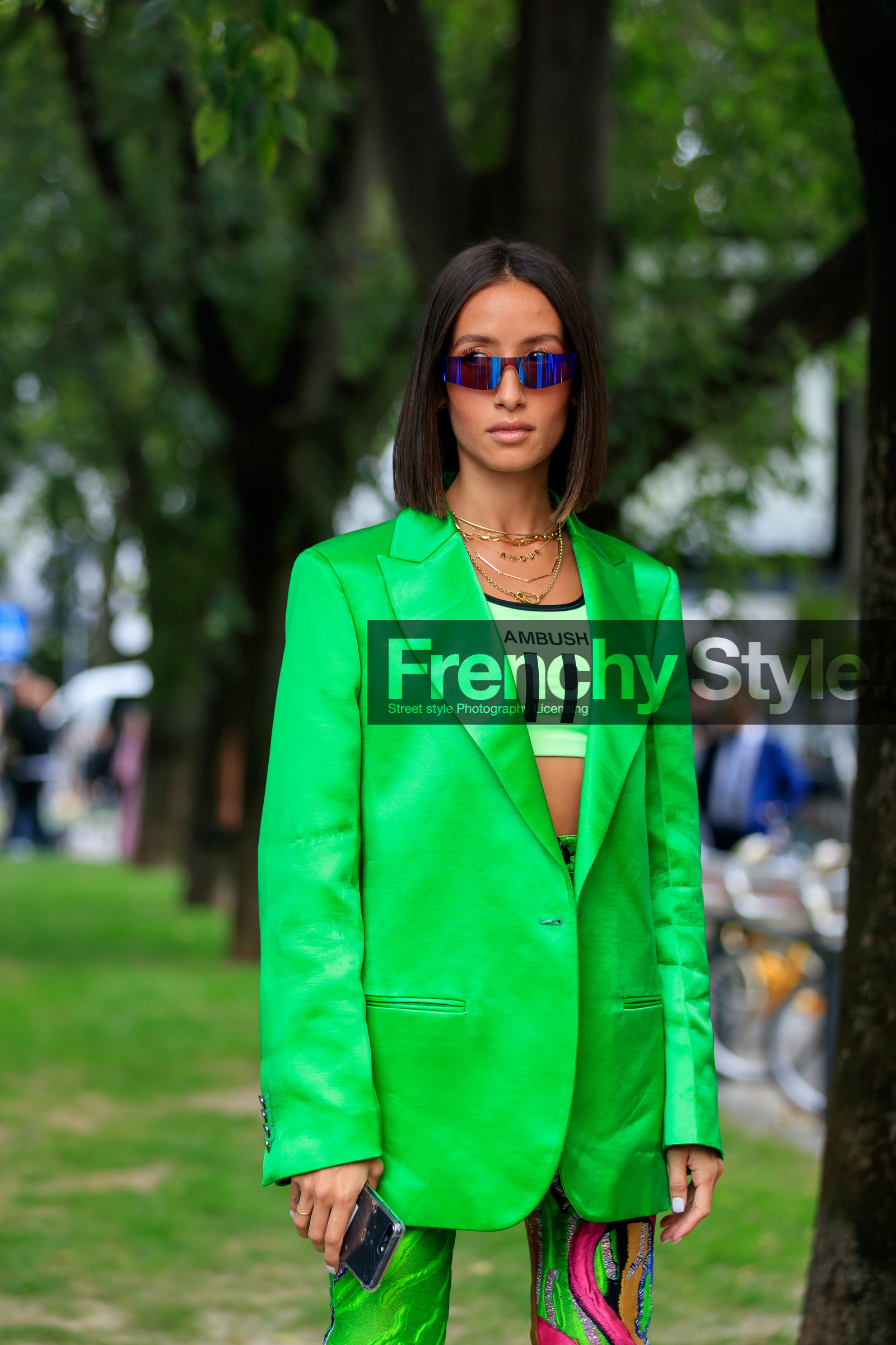 alexandra guerain, green jacket, green pants, green bra, ambush bra, cropped top, futurist shape sunglasses, printed pants, tight pants, lurex pants, multi necklace, chain necklace, letters necklace, golden necklace, fashion week, frenchystyle, FW, jonathan paciullo, street style, MFW, MILAN, SPRING SUMMER 2020, SS 20