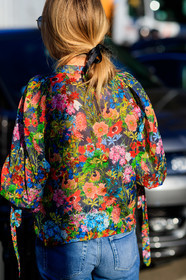 blue denim, denim pants, floral, flowers, jeans, multicolor shirt, printed shirt, trousers, MILAN, MFW, fashion week, frenchystyle, FW, jonathan paciullo, street style, AUTUMN WINTER 2019-2020, AW 19-20, FALL WINTER 2019-2020, FW 19-20, vertical, atmosphere details, detail