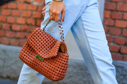 atmosphere details, blue overall, brown bag, detail, fashion week, frenchystyle, FW, horizontal, jonathan paciullo, leather bag, MFW, MILAN, SPRING SUMMER 2018, SS 18, street style, trousers