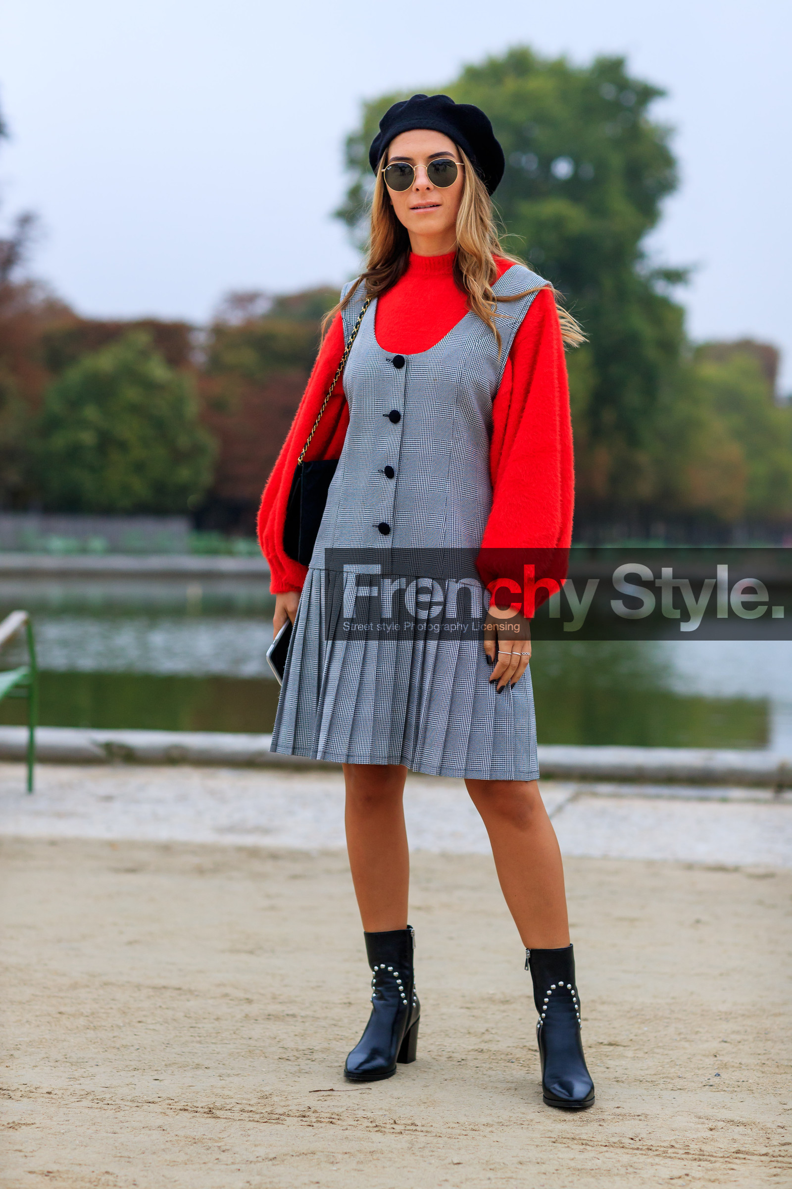 beret, black bag, black boots, black hat, black shoes, checked dress, fashion week, frenchystyle, full length, FW, graphic dress, grey dress, high heels, jonathan paciullo, leather bag, leather shoes, PARIS, PFW, plaid, pleated dress, printed dress, red shirt, red sweater, SPRING SUMMER 2018, SS 18, street style, sunglasses, vertical