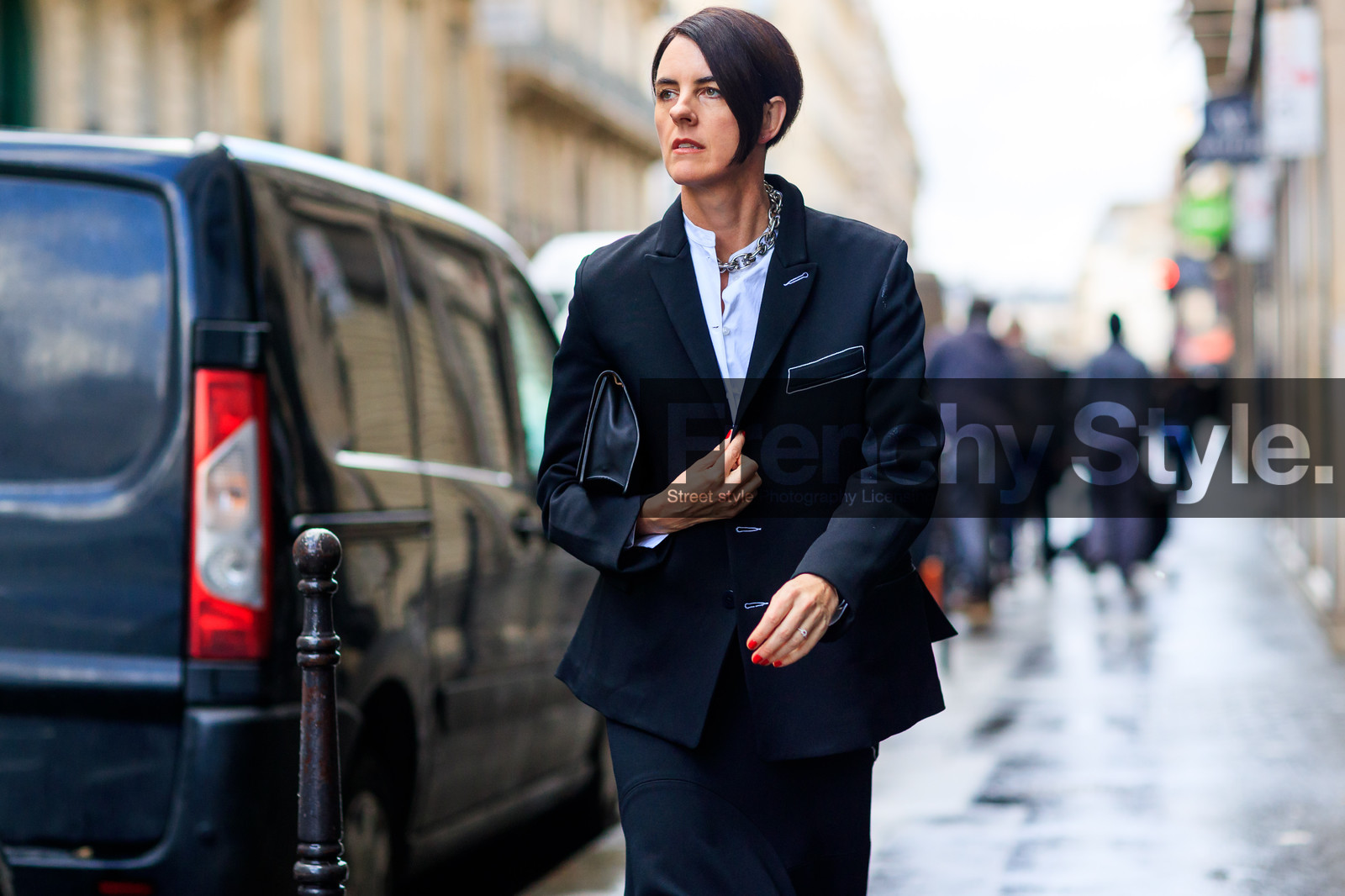 atmosphere details, AUTUMN WINTER 2017-2018, AW 17-18, black bag, black jacket, black skirt, blazer, detail, FALL WINTER 2017-2018, fashion week, frenchystyle, FW, FW 17-18, horizontal, jonathan paciullo, leather bag, necklace, PARIS, PFW, street style, white shirt