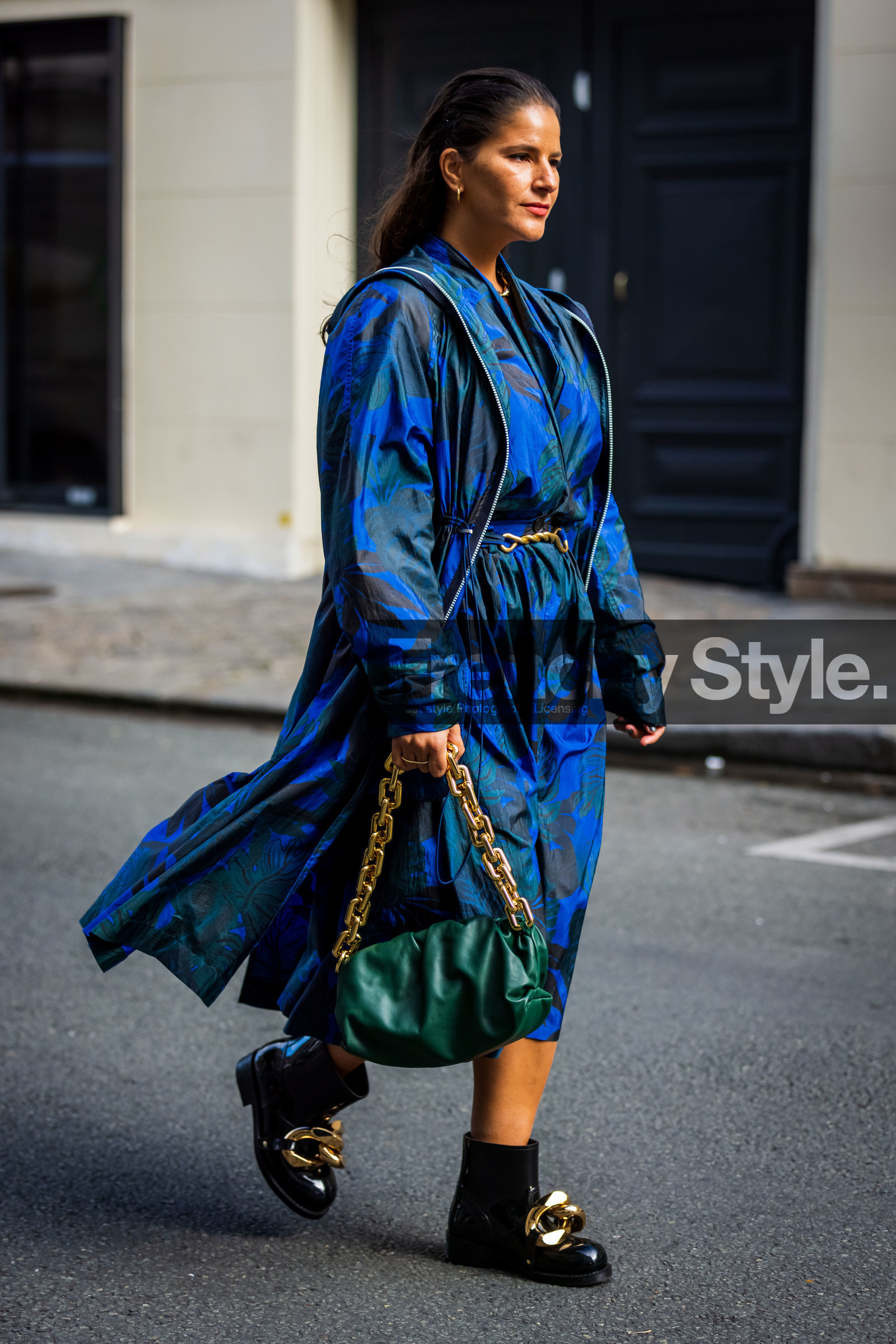 bag, black boots, blue dress, blue raincoat, boots, bottega veneta bag, chain bag, dress, floral print, flower print, Gili Biegun, gold chain, green bag, green dress, jw anderson boots, print, printed dress, printed raincoat, raincoat, street style, jonathan paciullo, FW, frenchystyle, fashion week, PFW, PARIS, SPRING SUMMER 2022, SS 22, vertical, full length
