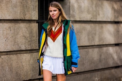 blue jacket, color, jacket, jumper, knitwear, lacoste look, mini skirt, Monica de la Villardière, pleated skirt, skirt, tennis look, v neck jumper, white jumper, white skirt, yellow jacket, lacoste, fashion week, frenchystyle, FW, jonathan paciullo, street style, PFW, PARIS, SPRING SUMMER 2022, SS 22, horizontal, atmosphere details
