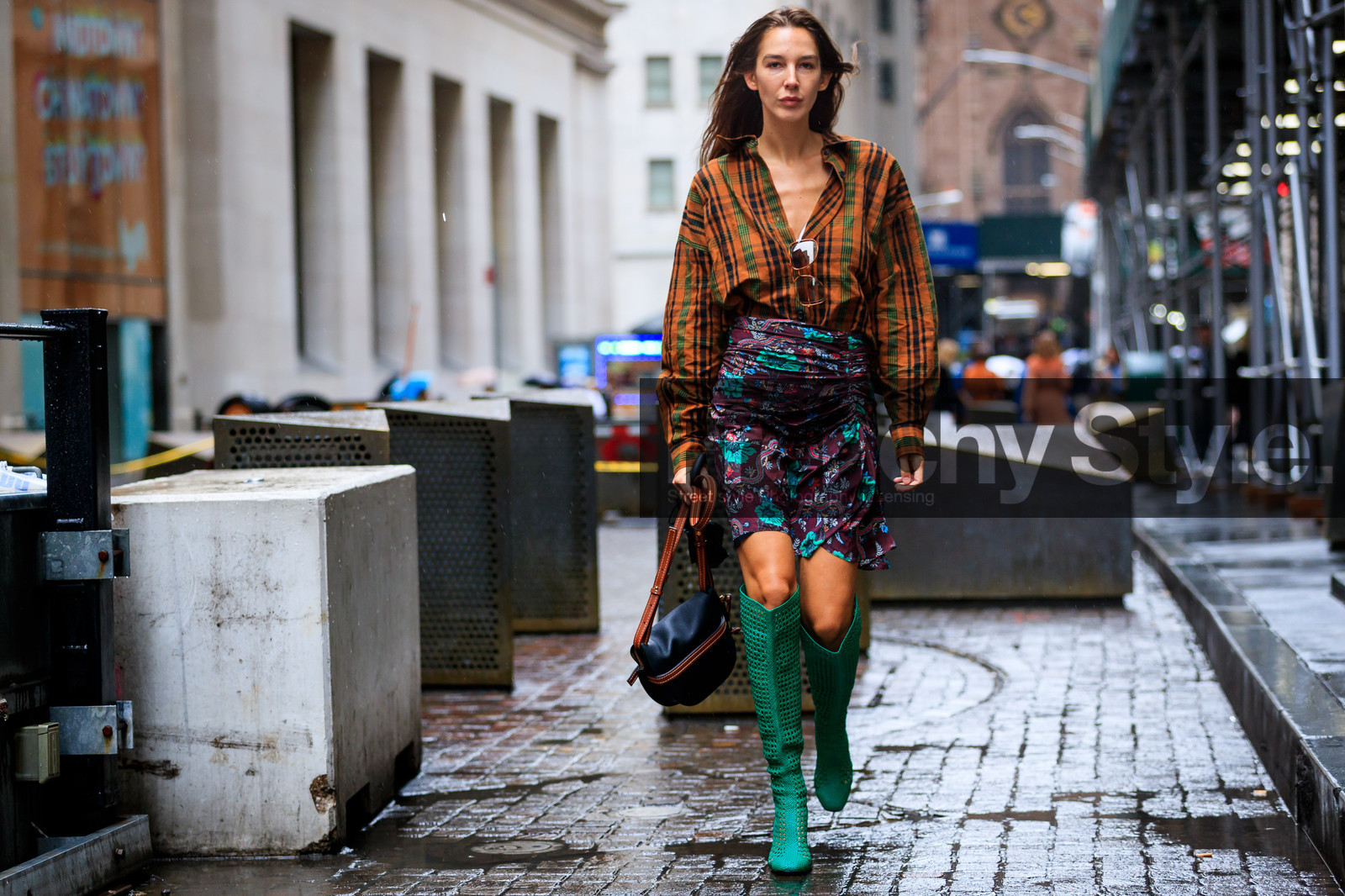 black bag, brown shirt, checked, estelle pigault, floral, flowers, graphic bag, graphic shirt, graphic skirt, green shoes, high boots, high heels, leather bag, leather shoes, loewe, plaid, printed bag, printed shirt, printed skirt, purple skirt, tartan, street style, jonathan paciullo, FW, frenchystyle, fashion week, NYFW, NEW YORK, SPRING SUMMER 2019, SS 19, atmosphere details, horizontal, full length