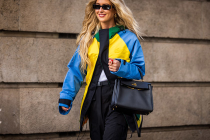 bag, black bag, black pants, black sunglasses, blue jacket, cap, color, Emili Sindlev, hermes bag, jacket, la manso ring, lacoste jacket, lacoste look, leather bag, pants, ring, sunglasses, yellow jacket, lacoste, fashion week, frenchystyle, FW, jonathan paciullo, street style, PFW, PARIS, SPRING SUMMER 2022, SS 22, horizontal, atmosphere details