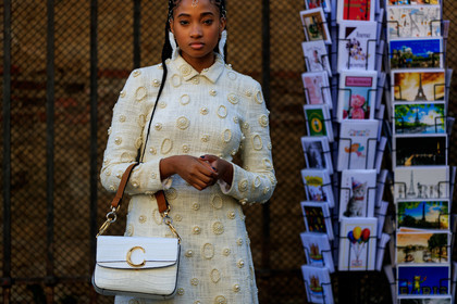 braids, candace marie, chloé, earrings, embroideries, leather bag, pearls, white bag, white dress, PARIS, PFW, street style, jonathan paciullo, FW, frenchystyle, fashion week, AUTUMN WINTER 2019-2020, AW 19-20, FALL WINTER 2019-2020, FW 19-20, horizontal, atmosphere details, detail