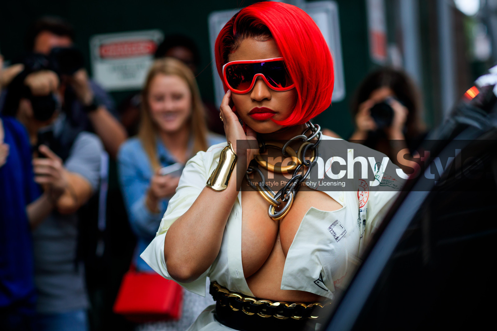 black belt, bracelet, dyed hair, leather belt, necklace, red hair, sunglasses, fashion week, frenchystyle, FW, jonathan paciullo, street style, NYFW, NEW YORK, SPRING SUMMER 2019, SS 19, atmosphere details, horizontal, detail