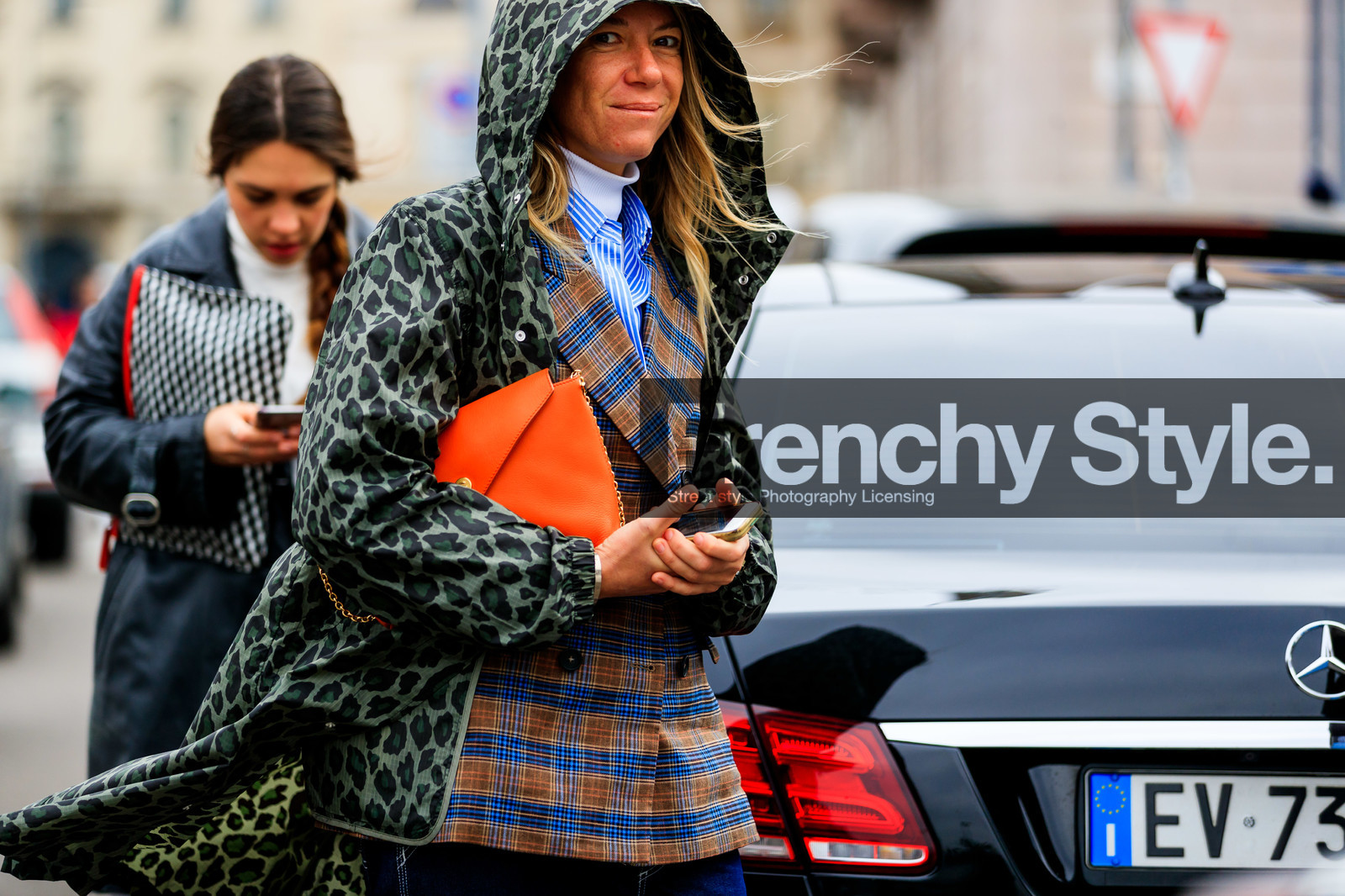 animal print, blazer, blue shirt, brown jacket, checked, graphic jacket, green coat, hood, leather bag, leopard, orange bag, plaid, printed jacket, MILAN, MFW, fashion week, frenchystyle, FW, jonathan paciullo, street style, AUTUMN WINTER 2019-2020, AW 19-20, FALL WINTER 2019-2020, FW 19-20, atmosphere details, detail, horizontal