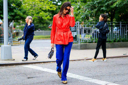 animal print, blue bag, blue pants, christian dior, deborah reyner sebag, graphic bag, leather bag, leather shoes, monogram, necklace, printed bag, red jacket, saddle bag, snake print, sunglasses, trousers, yellow boots, street style, jonathan paciullo, FW, frenchystyle, fashion week, NYFW, NEW YORK, SPRING SUMMER 2019, SS 19, atmosphere details, horizontal, full length
