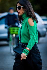 bag, black bag, black pants, bottega veneta bag, green turtleneck, knitwear, leather bag, mask sunglasses, orange watch, pants, sunglasses, turtleneck, watch, street style, jonathan paciullo, FW, frenchystyle, fashion week, PFW, PARIS, SPRING SUMMER 2022, SS 22, vertical, atmosphere details