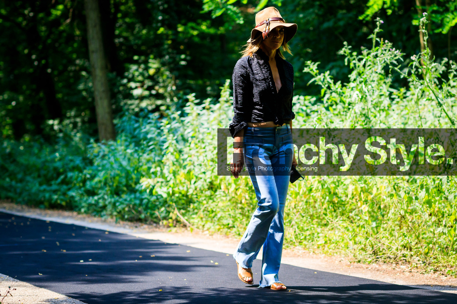 atmosphere details, black shirt, blue denim, brown hat, brown sandals, carine roitfeld, denim pants, fashion week, frenchystyle, full length, FW, horizontal, jeans, jonathan paciullo, leather shoes, MENSWEAR, PARIS, PFW, SPRING SUMMER 2018, SS 18, street style, trousers