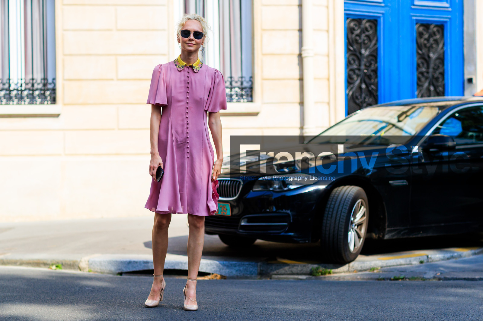 atmosphere details, fashion week, frenchystyle, full length, FW, high heels, horizontal, jonathan paciullo, leather shoes, MENSWEAR, nude shoes, olga karput, PARIS, PFW, pink dress, SPRING SUMMER 2018, SS 18, street style, sunglasses