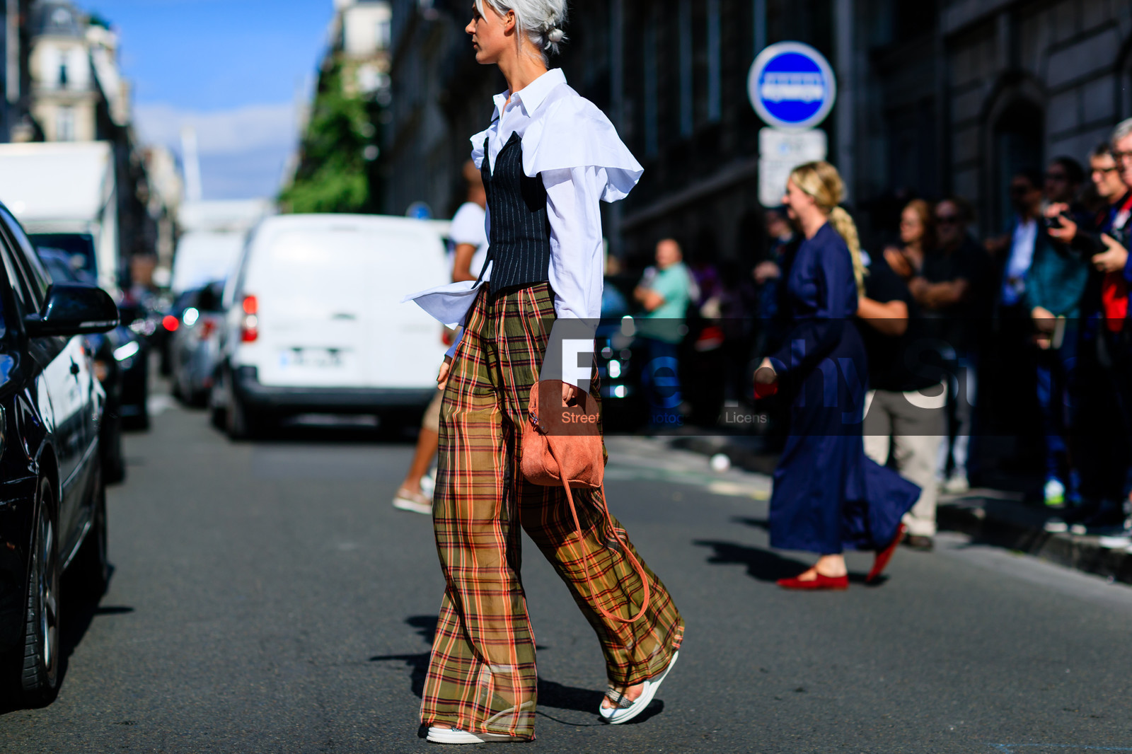 atmosphere details, black top, bustier top, checked pants, detail, dyed hair, fashion week, frenchystyle, FW, graphic pants, green pants, grey hair, horizontal, jonathan paciullo, leather bag, leather shoes, orange bag, PARIS, PFW, plaid, printed pants, SPRING SUMMER 2017, SS 17, street style, tartan, trousers, tucked in, white shirt, Zoë Hordies